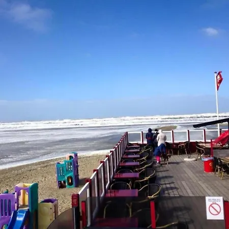 Near Schoorl Dunes, Cleaning Included خروت